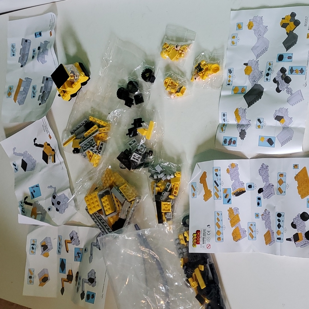 Best lock building blocks 5 construction sets with 3 men